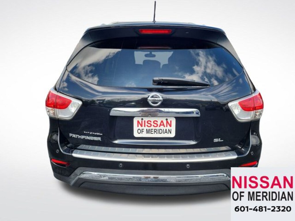 Used 2015 Nissan Pathfinder SL SUV