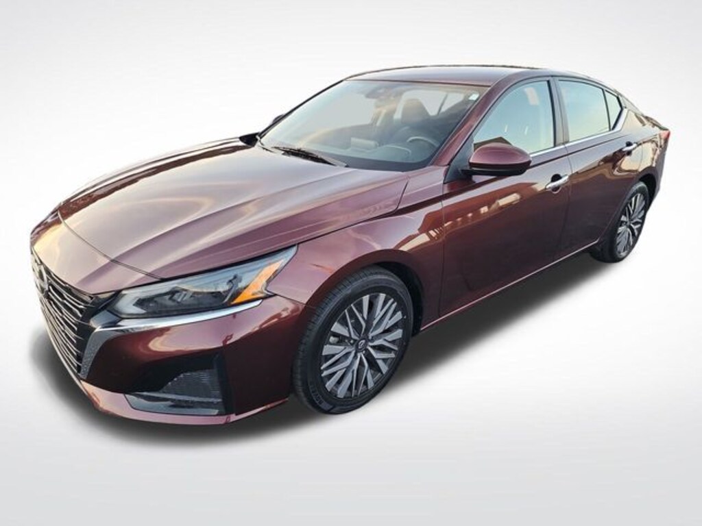 Used 2023 Nissan Altima 2.5 SV Sedan