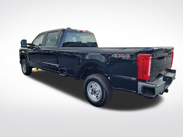 2025 Ford F-250 photo 3
