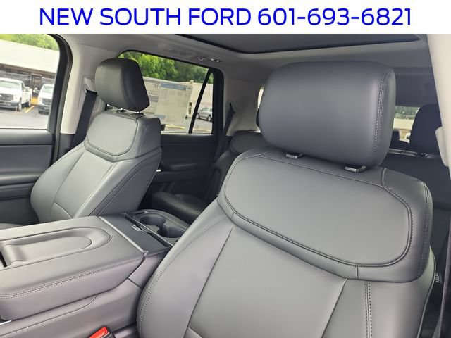 2026 Ford Expedition Active - Photo 12