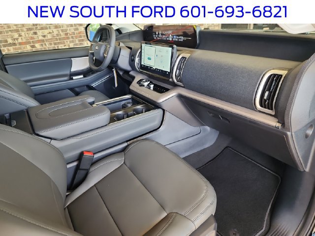 2026 Ford Expedition Active - Photo 13