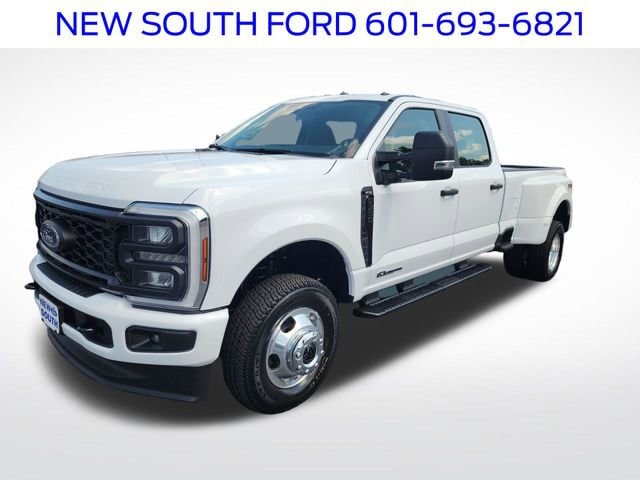 2026 Ford F-350 XL 4x4 Crew Cab 8' Box DRW's photo