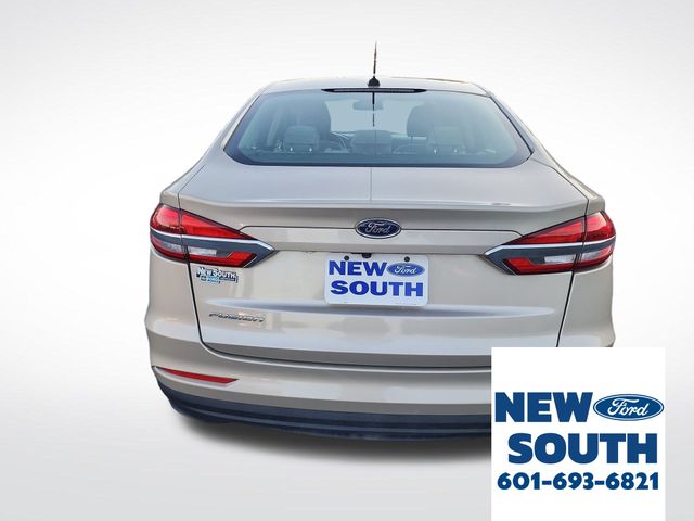 2019 Ford Fusion S photo 4