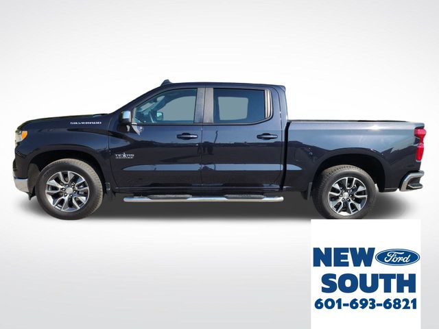 2024 Chevrolet Silverado 1500 LT Texas Edition photo 2