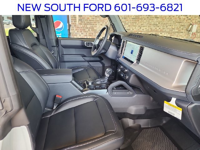 2026 Ford Bronco 4-Door Outer Banks - Photo 15