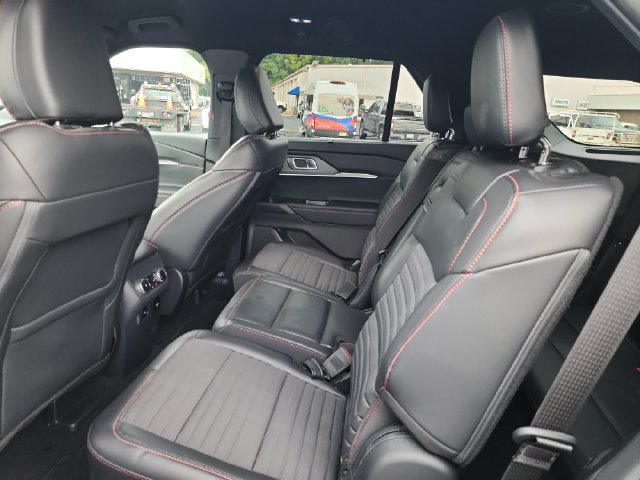 2025 Ford Explorer ST-LINE - Photo 18