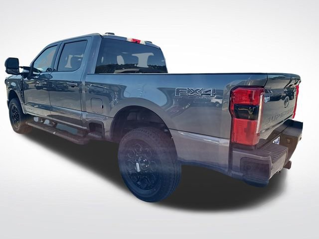 2025 Ford F-250 photo 3