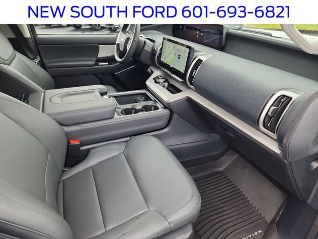 2026 Ford Expedition Active - Photo 13