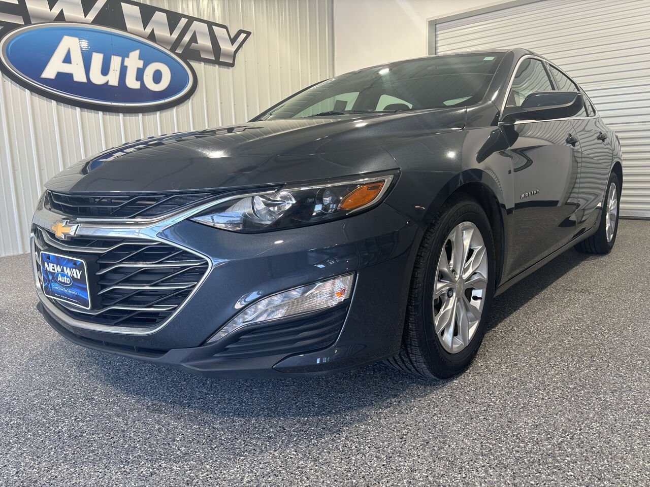 Used 2020 Chevrolet Malibu 1LT with VIN 1G1ZD5ST2LF041496 for sale in Coon Rapids, IA