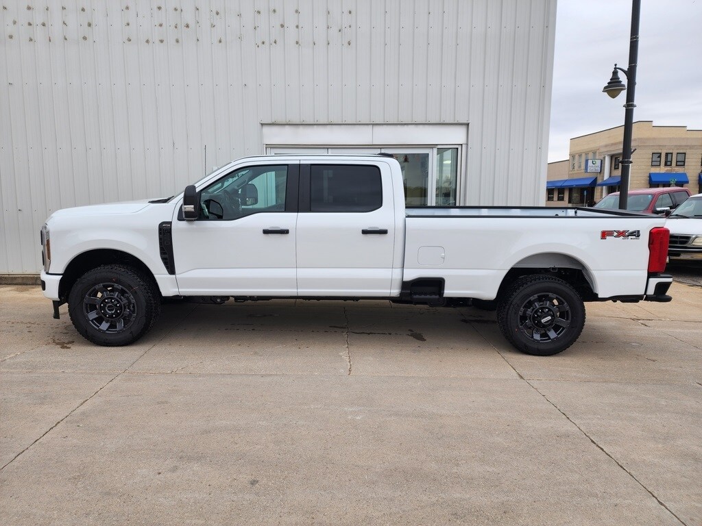 2026 Ford F-250 XL photo 2