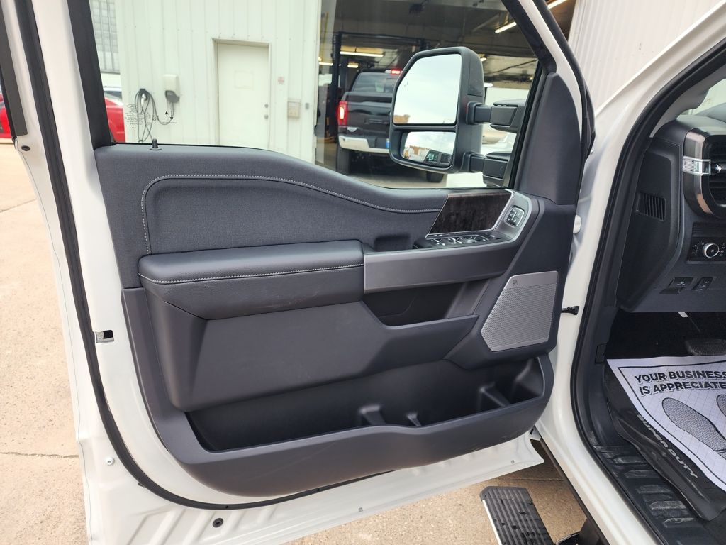 2026 Ford F-350 Super Duty Lariat - Photo 9