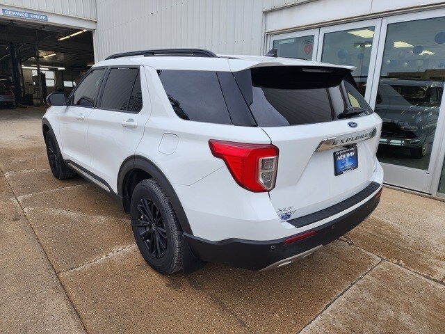 2021 Ford Explorer XLT photo 3