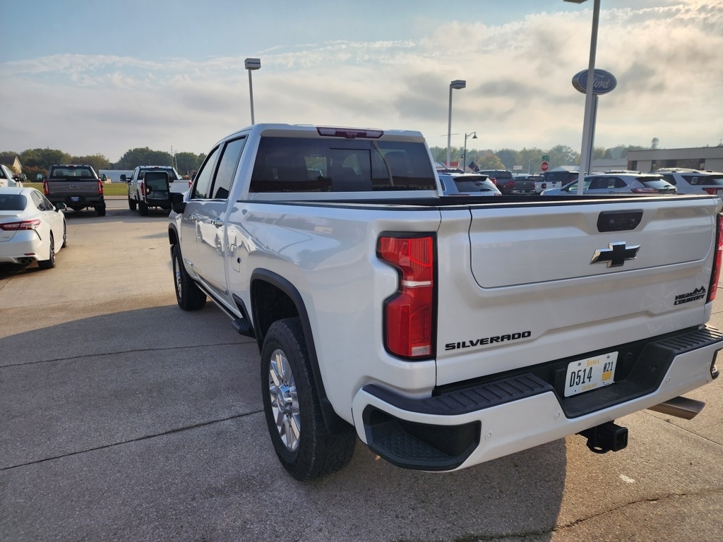 Used 2024 Chevrolet Silverado 2500HD High Country Crew Cab Short Bed Truck