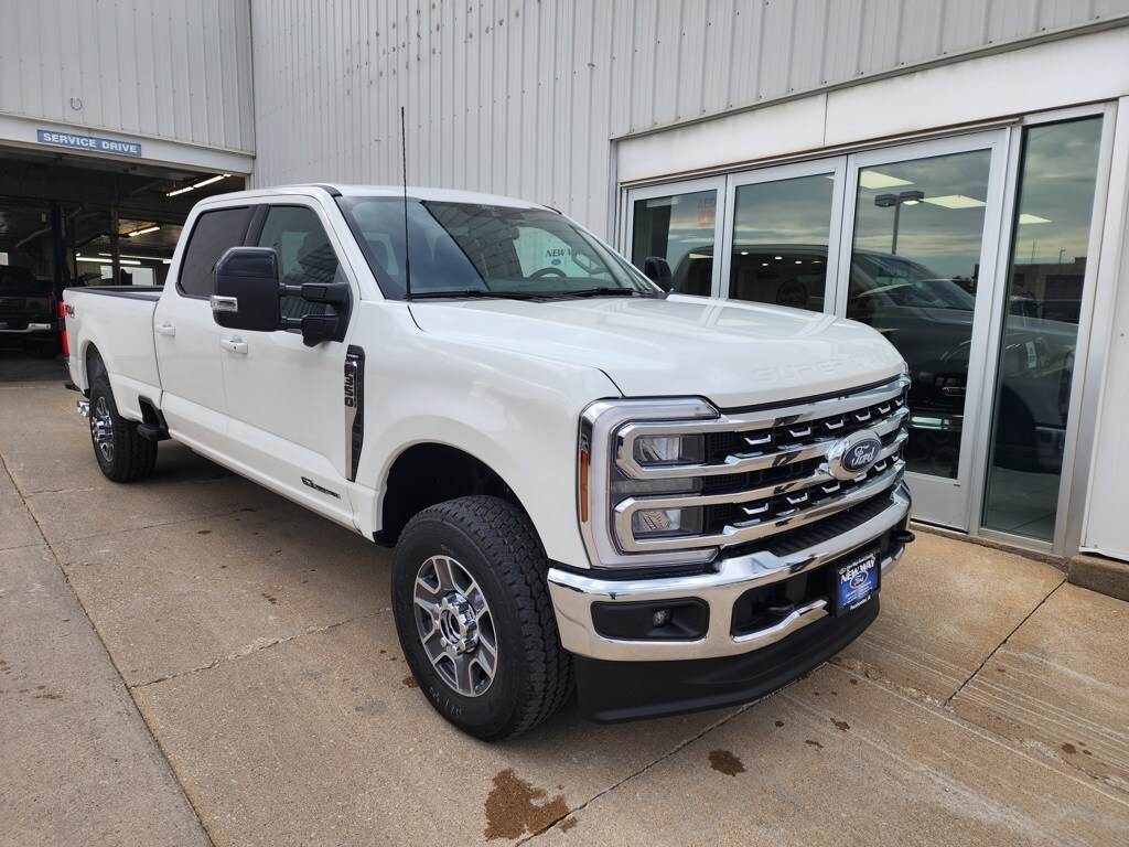 2026 Ford F-350 Lariat photo 4