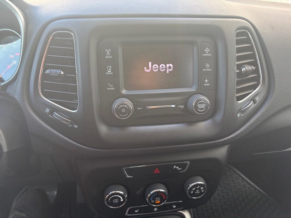 2018 Jeep Compass Latitude - Photo 11