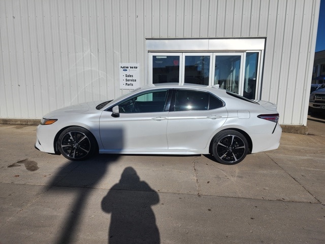 Used 2020 Toyota Camry XSE with VIN 4T1K61AK9LU917721 for sale in Pocahontas, IA