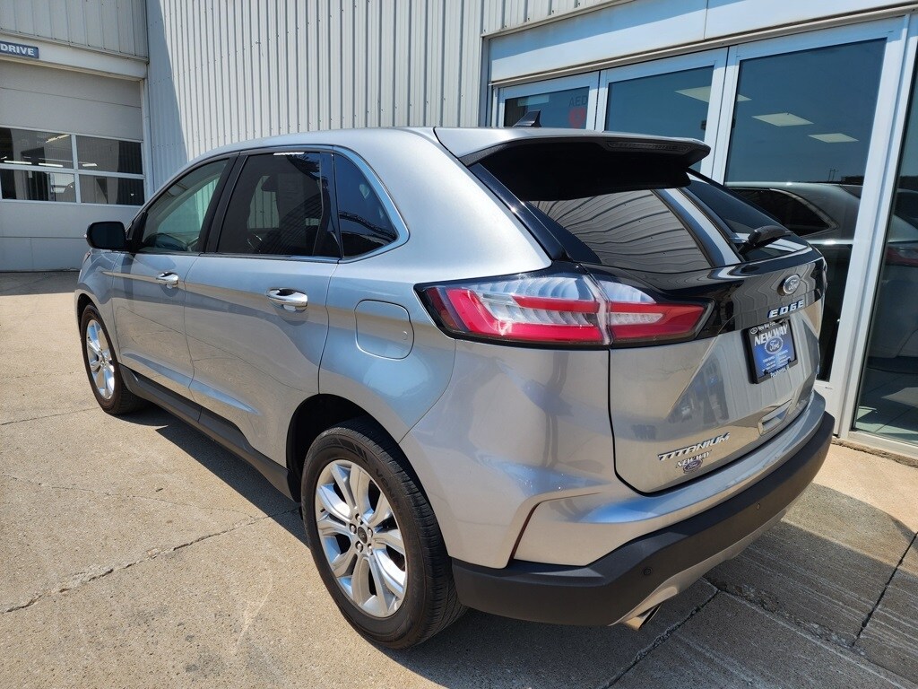 2024 Ford Edge Titanium photo 3