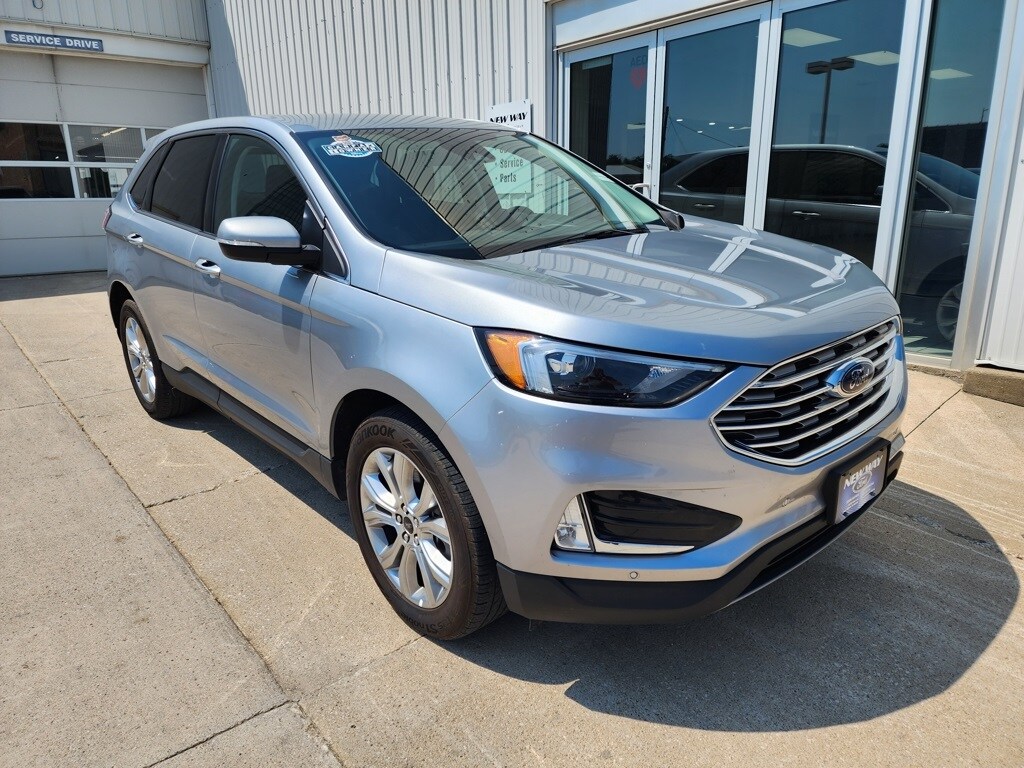 2024 Ford Edge Titanium photo 4