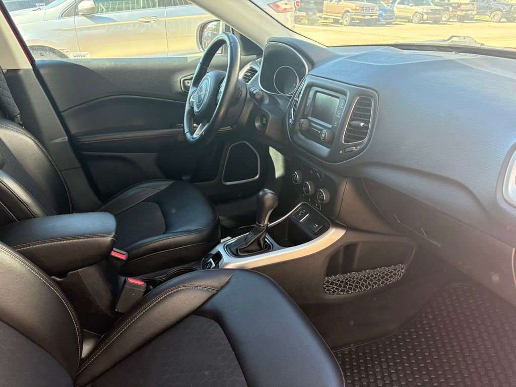2018 Jeep Compass Latitude - Photo 10