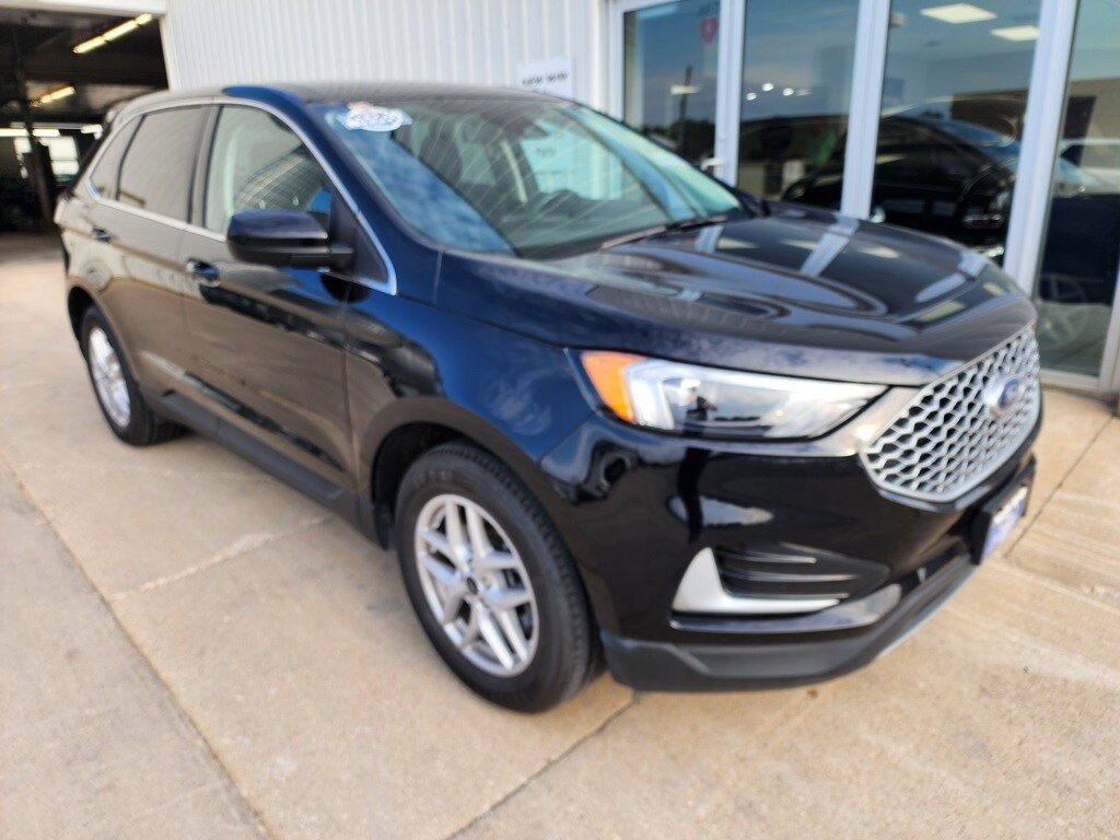 2023 Ford Edge SEL photo 4