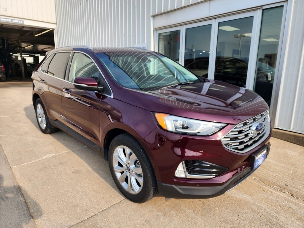 2020 Ford Edge Titanium photo 4