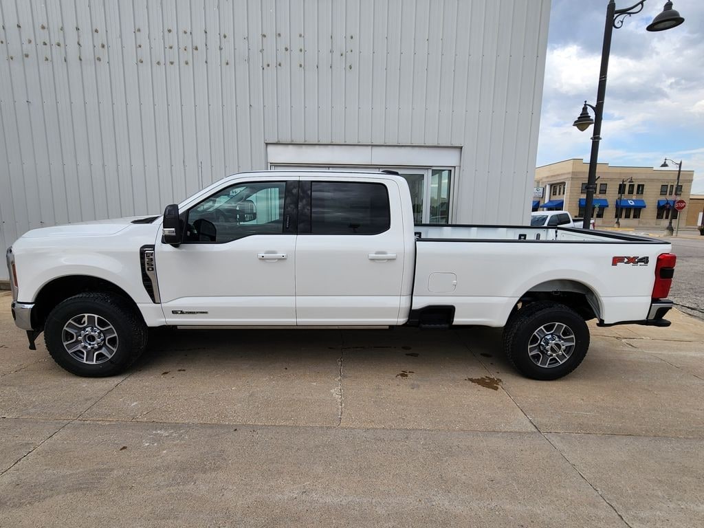 New 2026 Ford Super Duty F-350 Lariat TRUCK