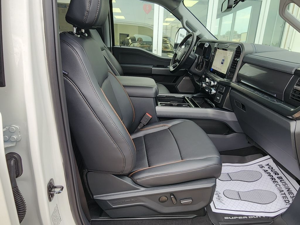 2026 Ford F-350 Super Duty Lariat - Photo 14