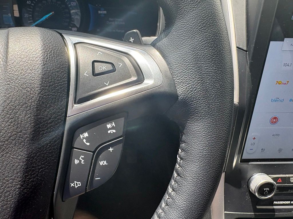 2022 Ford Edge SEL - Photo 13
