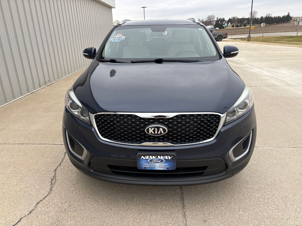 Used 2018 Kia Sorento LX with VIN 5XYPG4A30JG404857 for sale in Pocahontas, IA