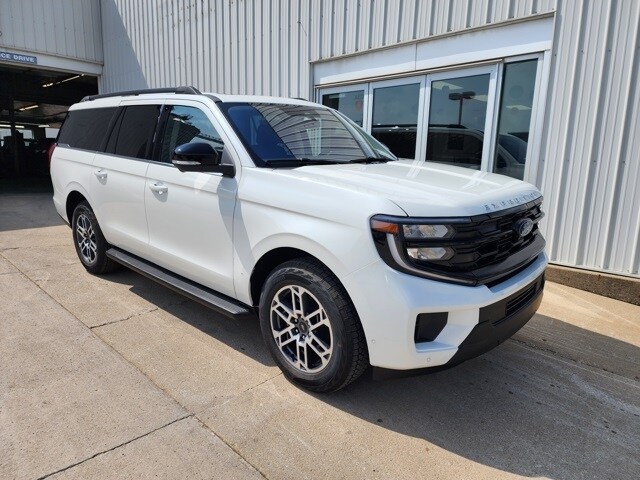 2025 Ford Expedition MAX photo 4