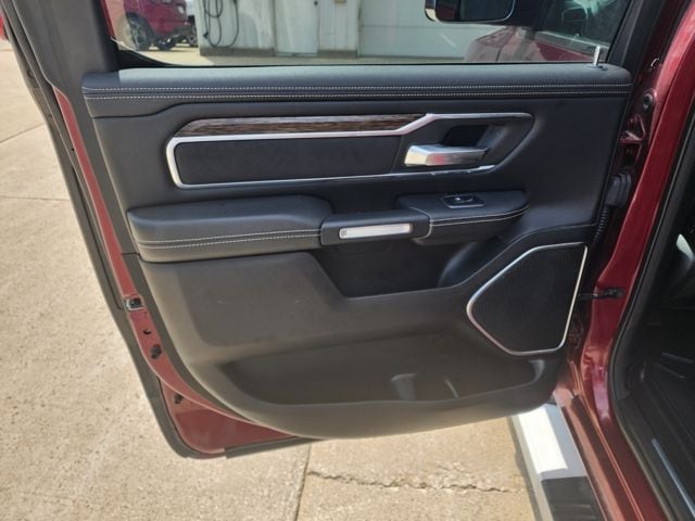 2019 RAM Ram 1500 Pickup Laramie - Photo 8