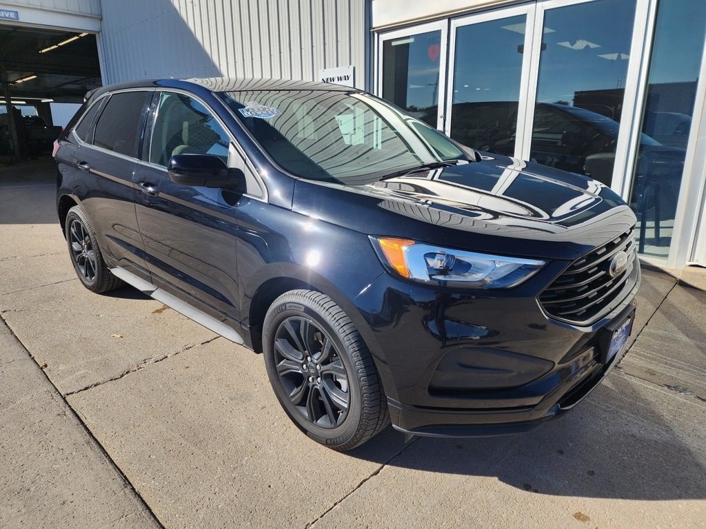 Used 2022 Ford Edge SE SUV