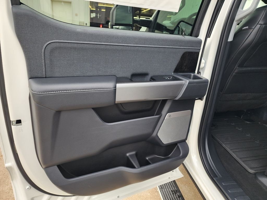 2026 Ford F-350 Super Duty Lariat - Photo 11