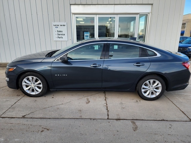 Used 2020 Chevrolet Malibu 1LT with VIN 1G1ZD5ST2LF041496 for sale in Pocahontas, IA