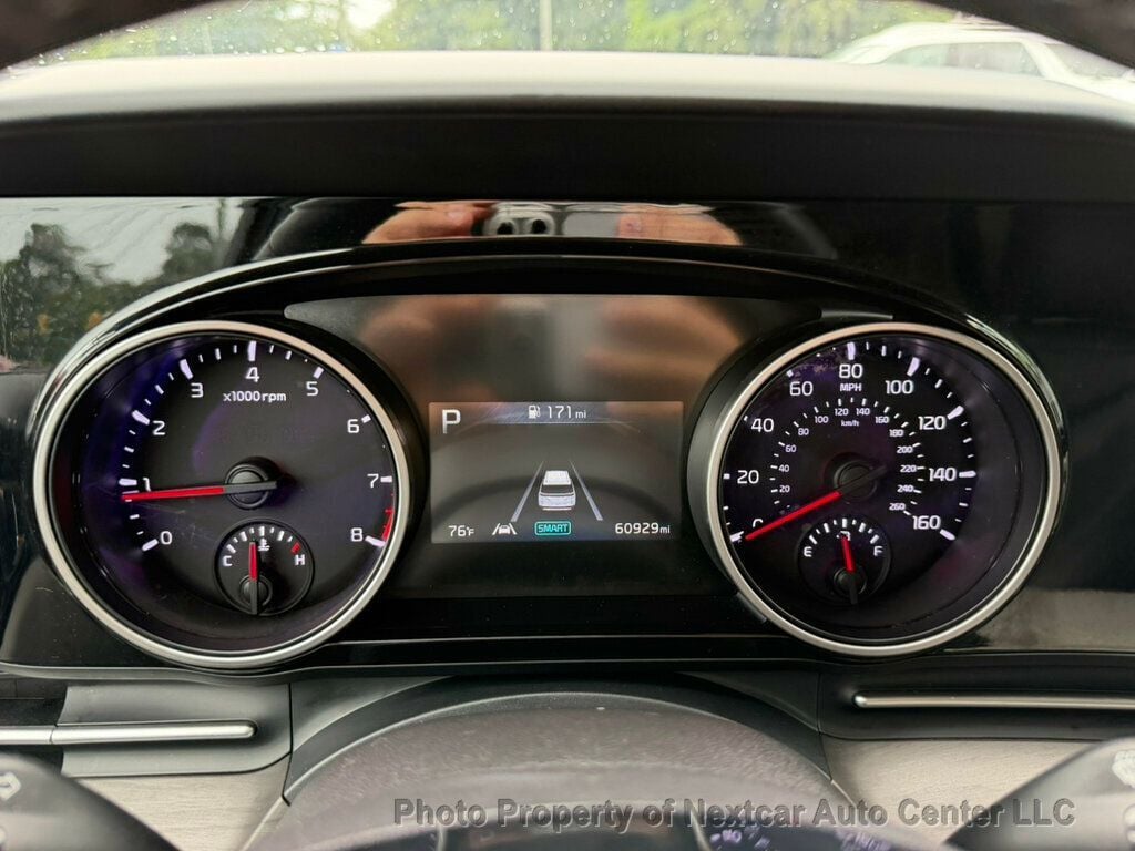 2024 Kia Carnival EX - Photo 18