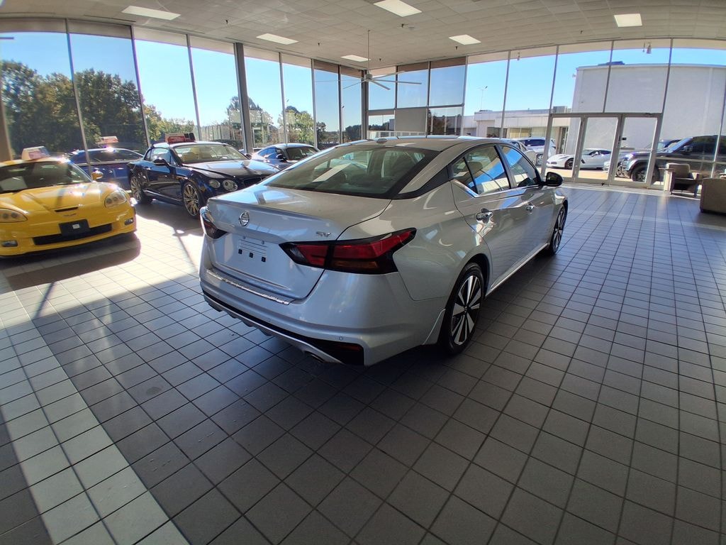Used 2022 Nissan Altima 2.5 SV Sedan
