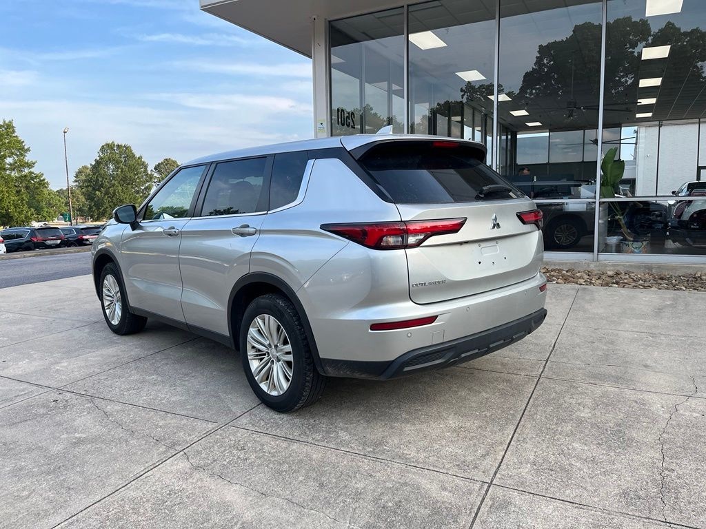Used 2022 Mitsubishi Outlander ES SUV