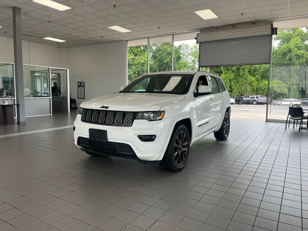 Used 2019 Jeep Grand Cherokee Altitude SUV