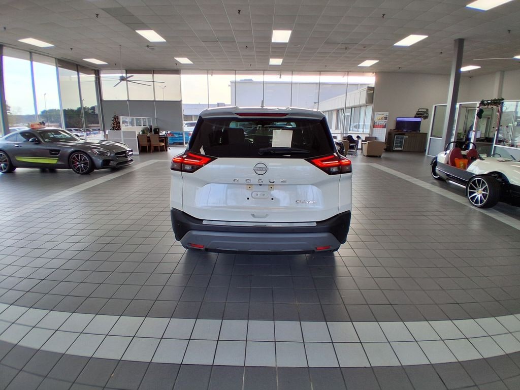 Used 2023 Nissan Rogue SV SUV