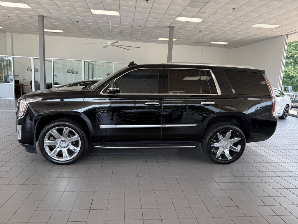 Used 2019 Cadillac Escalade Luxury SUV