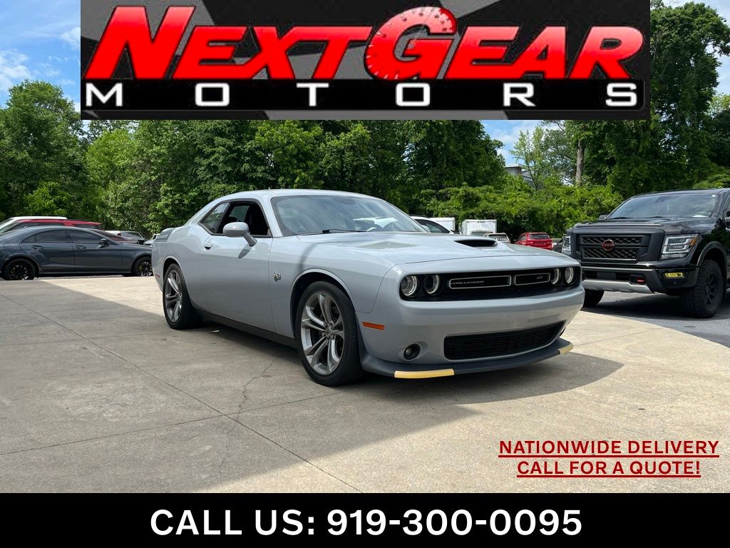 2021 Dodge Challenger GT Auto's photo