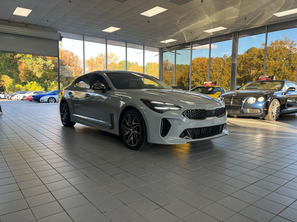 2022 Kia Stinger GT-Line photo 4