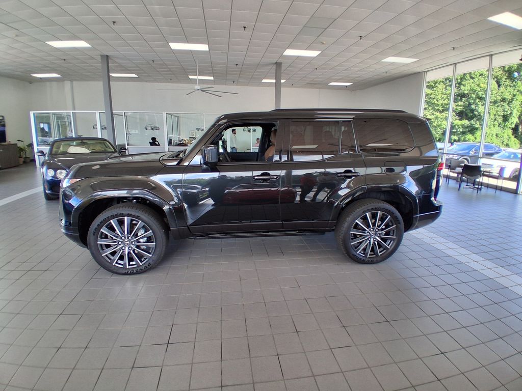 2025 Lexus GX 550 Luxury photo 2