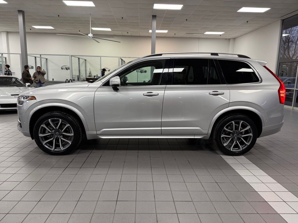 Used 2018 Volvo XC90 T5 Momentum SUV