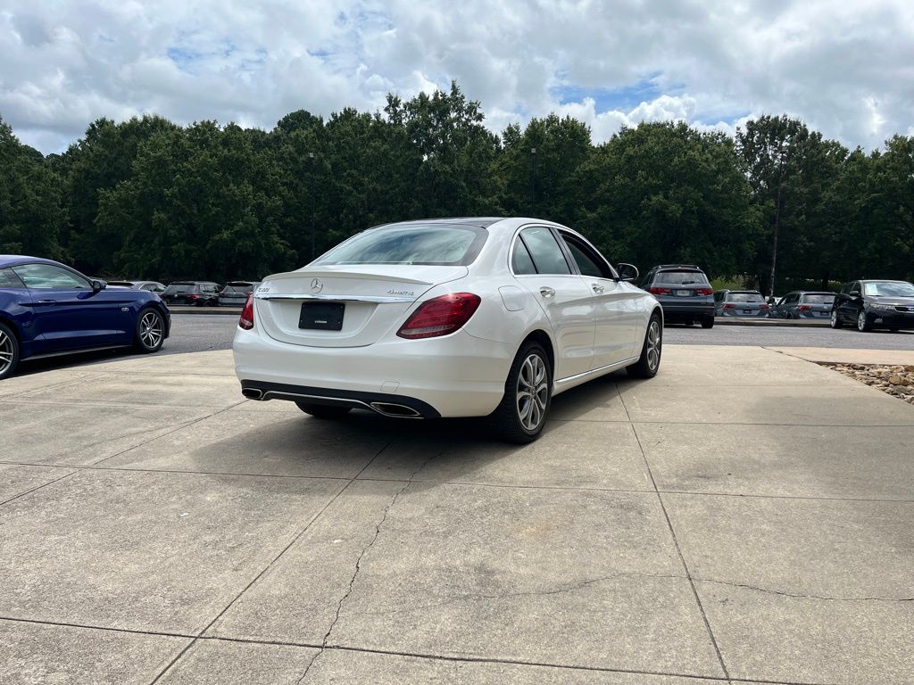 2018 Mercedes Benz C 300 Sedan photo 2