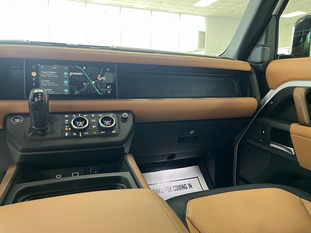 2023 Land Rover Defender X-Dynamic SE - Photo 24