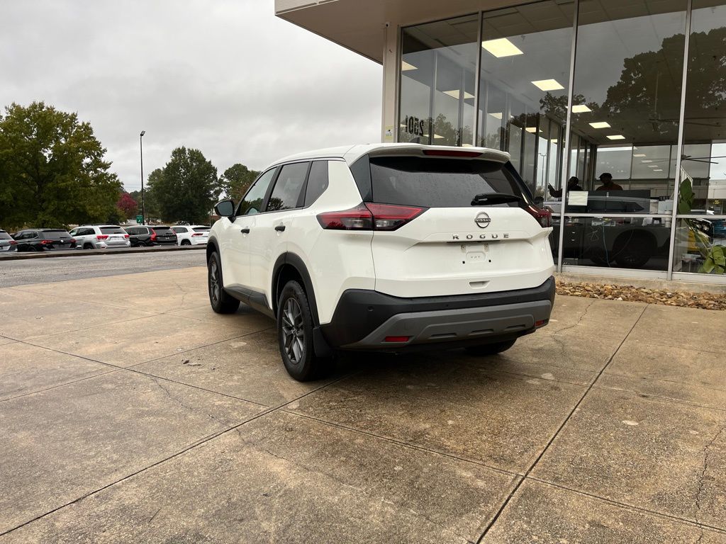 2023 Nissan Rogue S photo 2