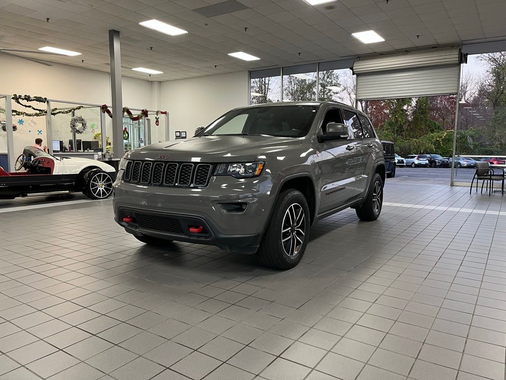 2019 Jeep Grand Cherokee Trailhawk photo 3
