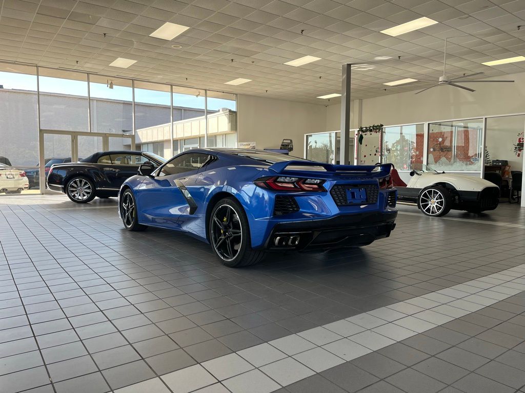 2020 Chevrolet Corvette Stingray photo 2