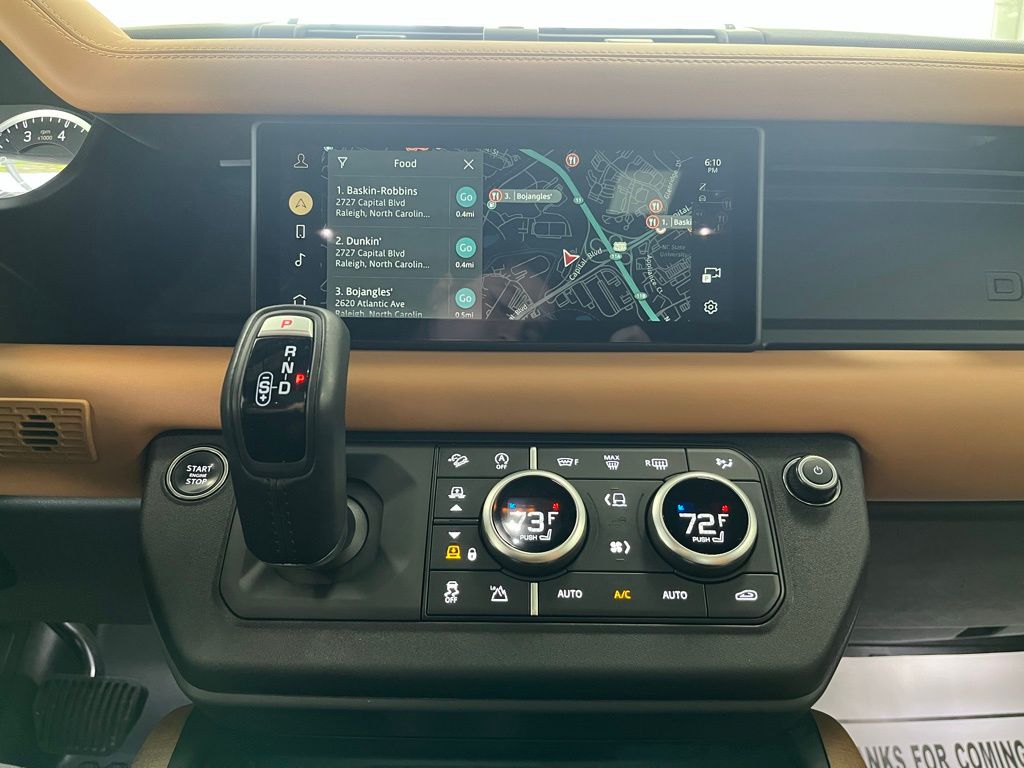 2023 Land Rover Defender X-Dynamic SE - Photo 14